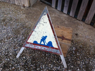 Ancien panneau de signalisation TRAVAUX en bois zinc vintage déco atelier usine - Photo 1/4