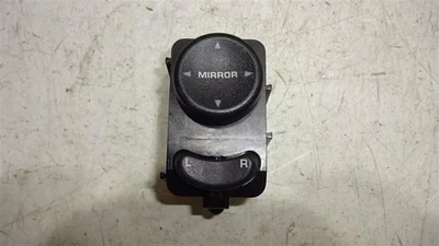 Interruptor de espejo retrovisor eléctrico ID: 04685317AB compatible con Town & Country 2004 664337 Foto 1 de 4