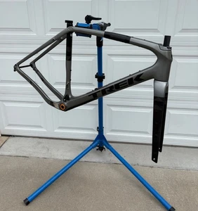 **  2023 Trek Checkpoint SL5 carbon frame & fork  * 58cm ** Repaired - Picture 1 of 24