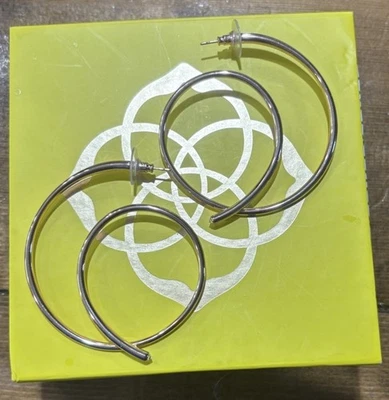 Pendientes de aro Kendra Scott Myles en oro rosa Foto 1 de 4