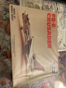 NEW In Box Vintage Minicraft Hasegawa US Navy F8-E Crusader Model Kit 1:72 - Picture 1 of 4