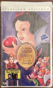 Disney Snow White and the Seven Dwarfs Platinum Edition VHS Clam Shell Sealed - Picture 1 of 5