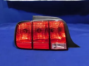 05 06 07 08 09 Ford Mustang Tail Light Left Driver Taillight New Take Off OEM - Foto 1 di 11