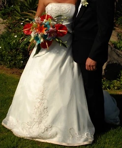 Ivory with Champagne Trim & Embroidery Wedding dress - Picture 1 of 7