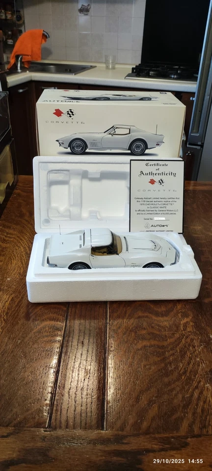 Chevrolet Corvette C3 Stingray 1970 Autoart scala 1/18 - Immagine 1 di 4