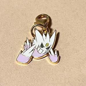 Pokemon Center Limited White Mega Gengar Metal Charm Character Keychain New - Picture 1 of 1