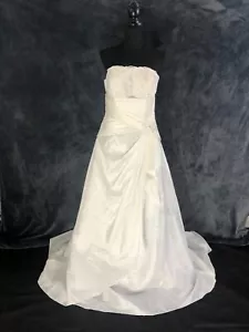 BERKETEX WEDDING DRESS BY JULIAN & ADAM SIZE 12 14 16, CONDITION NEW RRP £799 - Picture 1 of 4