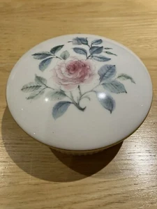Wedgwood Must Rose Trinket Box - Picture 1 of 4