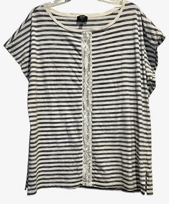 Jones New York Signature Top Size 2XL Black White Stripe Lace Slouchy Cap Sleeve - Image 1 of 4