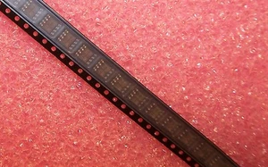Menge (100) L79L08ACD ST MICRO SOIC-8 SMD 8 V NEGATIVE SPANNUNGSREGLER 79L08 - Bild 1 von 2