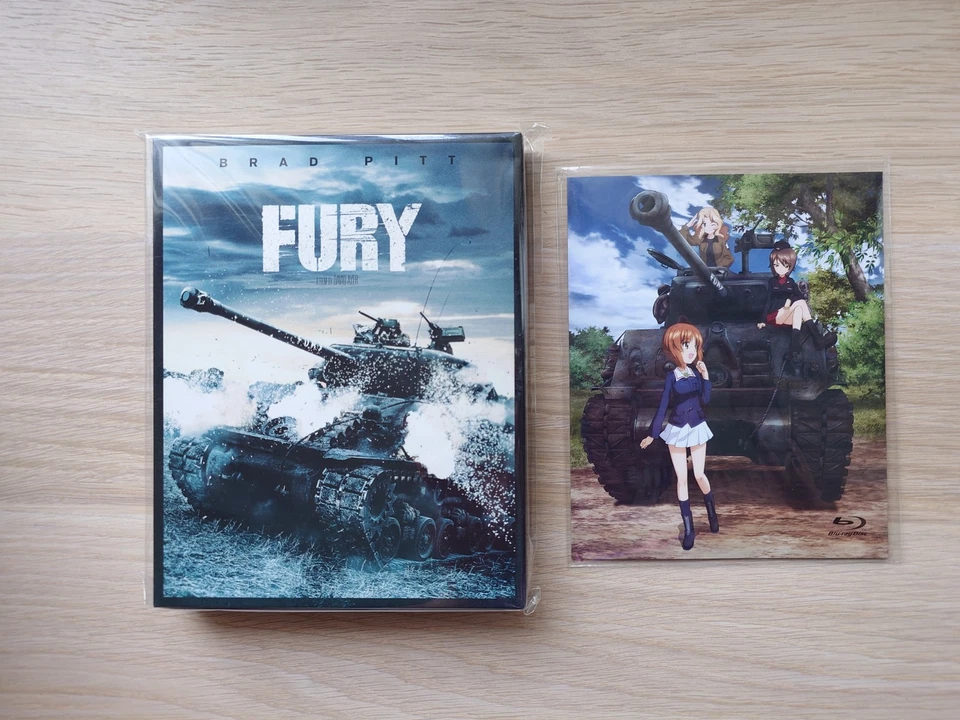 Disco bônus Fury Premium Edition Amazon Japão Blu-ray Steelbook GIRLS und PANZER - Imagem 1 de 4