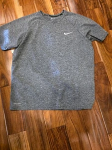 Nike Swim Men's Short Sleeve Shirt Dri Fit UPF 40+ Gray Heather size large - Picture 1 of 4