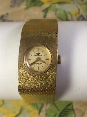 Vintage 'Technos' Gold Tone Swiss made, incabloc Ladies Watch, working - Image 1 of 4