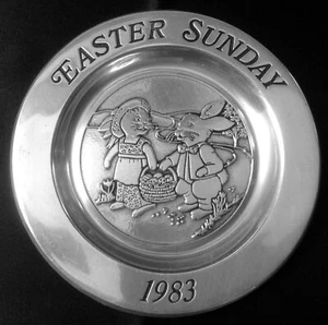 Wilton Armetale 1983 Happy Easter Plate 7.5" Bunny Rabbit Basket Delivering Eggs - Picture 1 of 4