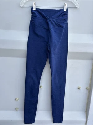 Leggings Victoria Sport Knockout Victoria Secret azules talla XS cintura retorcida Foto 1 de 4