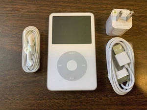 Apple iPod Video Classic 5th Generation White (30 GB) - W New Battery - Picture 1 of 7