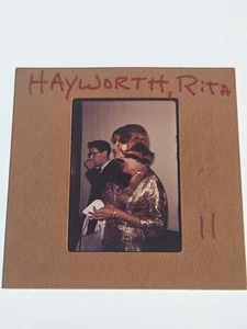 RITA HAYWORTH ACTRESS VINTAGE PHOTO 35MM FILM SLIDE - Picture 1 of 7