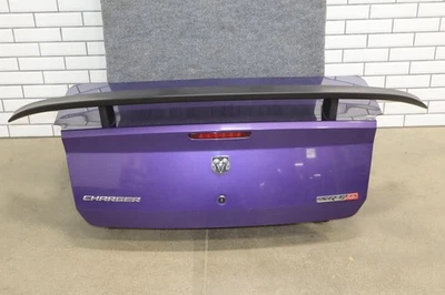 06-10 Dodge Charger SRT-8 Trunk / Decklid with SRT Spoiler (Plum Crazy PHG) Foto 1 de 4