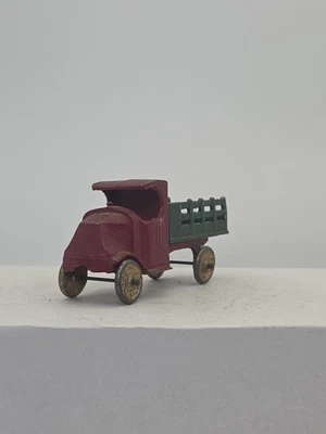 Camión Tootsietoy de metal vintage con plataforma de estacas Mack de 3,5 pulgadas 1925 pieza de preguerra desaparecida Foto 1 de 4