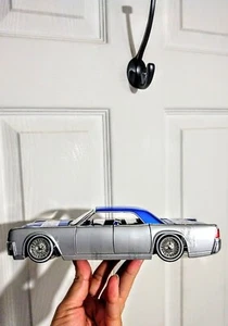 Jada Toy Dub City OldSkool 1:24 Scale 1963 Lincoln Continental Lowrider Silver - Picture 1 of 5