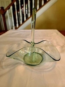 Cesta reciclada verde vidrio artístico MCM estilo pellizcado La Mediterranea hecha en España - Imagen 1 de 9