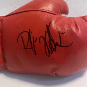 Regina Halmich Hall Of Fame HOF’er Signed Autographed Auto Boxing Glove BG28 - Picture 1 of 9