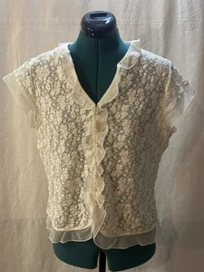 Blusa de encaje John Fulchard Uniforme Petite - Talla P/L - Imagen 1 de 7