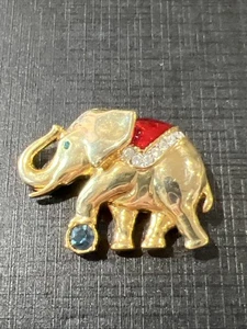 Elephant Brooch Adorable - Picture 1 of 11
