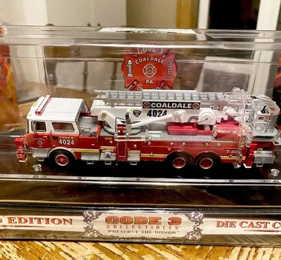 Code 3 Coaldale Fire Dept 1/64 Mack CF Aerialscope Tower Ladder Truck 4024 12511 - Image 1 of 4