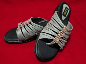 Schuhregal Wildleder grau Streifen mit kleinen Rauten Damen Sandalen Schuhgröße 41 US 9 - Bild 1 von 12