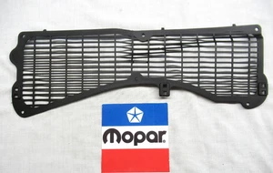 70 71 72 73 74 Barracuda Cuda AAR Challenger RT T/A capucha ventilación pantalla izquierda posterior - Imagen 1 de 6