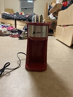 Кофеварка ADIRchef Grab N' Go с дорожной кружкой 15 унций - рубиново-красная (800-01-RR) - Изображение 1 из 3