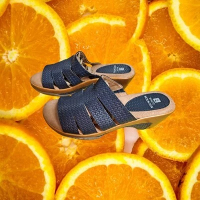 Sandalias blancas Mountain Valora Comfort Slide tejidas azul marino 7,5 M Foto 1 de 4