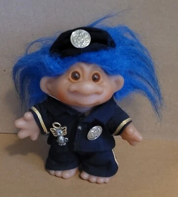 TROLL DOLL NORFIN Dam Things OFICINA DE POLICÍA Figura Vinilo 5" DAM Inc. Juguete 2005 Foto 1 de 4