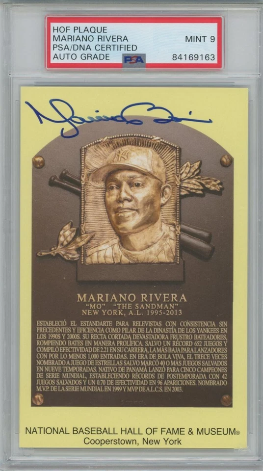 Mariano Rivera Yankees Signed Spanish HOF Plaque Postcard PSA/DNA auto Grade 9 - Image 1 of 1