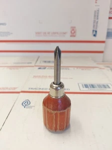 Vintage kurzer Kreuzschlitzschraubendreher mit Holzgriff klein - Bild 1 von 6