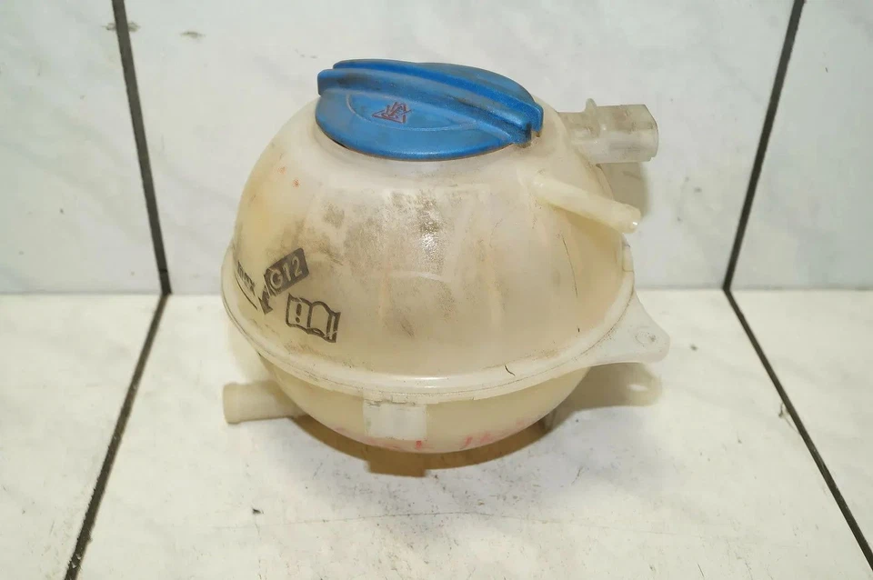 Seat Ibiza 6L 1,4 TDI Ausgleichsbehälter Kühlwasserbehälter BNM 6Q0121407 - Bild 1 von 1