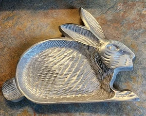 Vintage Pewter Bunny Rabbit Decorative Tray Trinket Dish Farm Farmhouse Garden - Picture 1 of 7