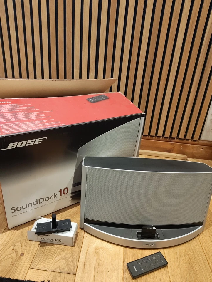 BOSE SoundDock 10 Music System - iPod/ Bluetooth all in perfect working order - Image 1 of 4