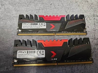 Escritorio PNY XLR8 Gaming 8GB DDR4 3200MHz (PC4-25600) CL16 1.35V RGB (DIMM) Foto 1 de 2