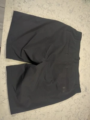 Pantalones Cortos de Golf Under Armour 36" Heat Gear Calce Suelto Match Play Negros Senderismo Informales Foto 1 de 4