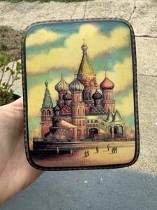Vintage Russian Lacquer Box St Basil Cathedral Moscow Detailed Intricate Art - Picture 1 of 10