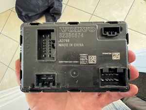 Volvo XC60 Tow bar trailer hitch control unit module 32386674 - Picture 1 of 2
