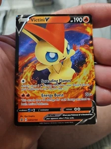 Victini V - SWSH104 Holo Promo SWSH: Sword & Shield Promo Cards NM - Picture 1 of 3