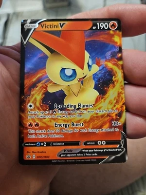 Victini V - SWSH104 Holo Promo SWSH: Sword & Shield Promo Cards NM - Image 1 of 3