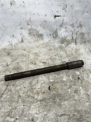 1984 Yamaha YZ490 OEM Front Axle - Изображение 1 из 3