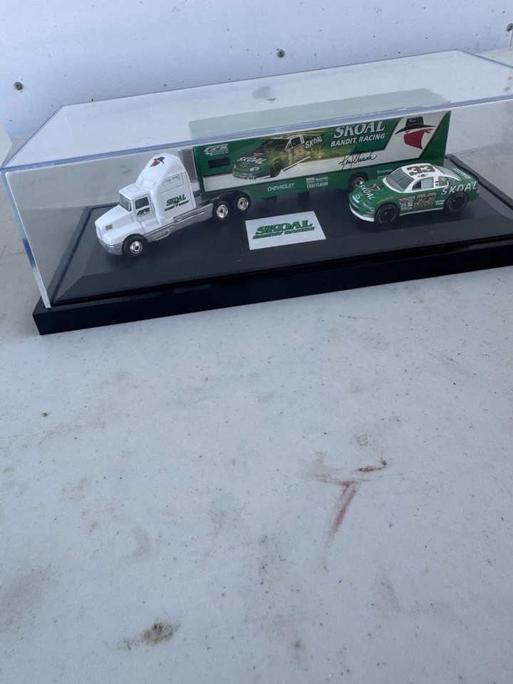 MATCHBOX SKOAL BANDIT KEN SCHRADER SEMI TRUCK & CAR 1/64 BOXED LIMITED - Image 1 of 4