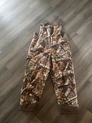 Used realtree camo xl bib with pockets - Image 1 of 3