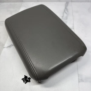 GMC Acadia Buick Enclave 2007-2017 consola central cubierta reposabrazos tapa gris claro - Imagen 1 de 13