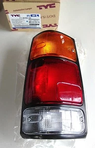 *NUEVO* TYC LUZ TRASERA LATERAL IZQUIERDA/CONDUCTORES 11-5058-00 PARA AMIGO, RODEO, PASTILLAS FABRICANTE DE EQUIPOS ORIGINALES - Imagen 1 de 5